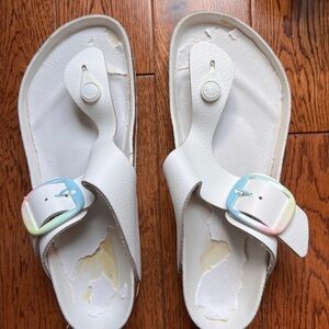 Birkenstock Gizeh White Sandals with Rainbow Buckle